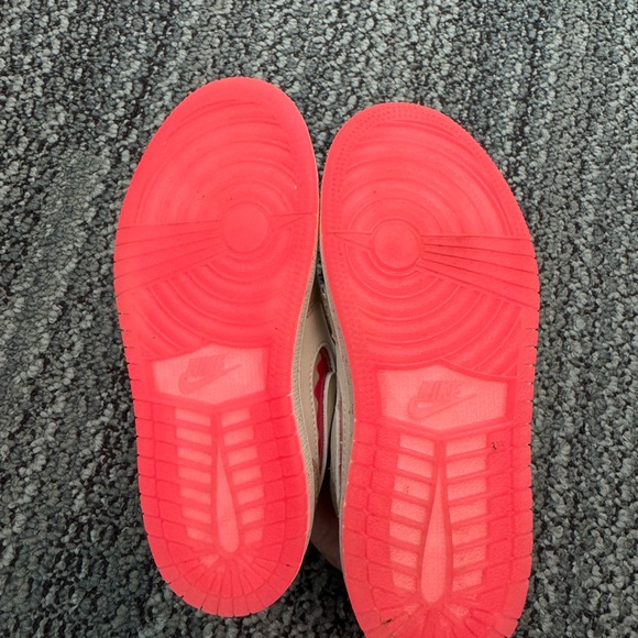 Nike Jordan 1 Mid SE - Picture 4 of 7